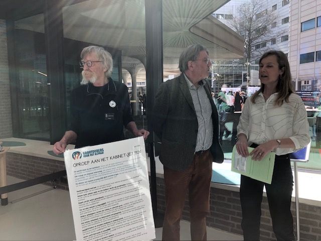 Oproep kabinet Jetten